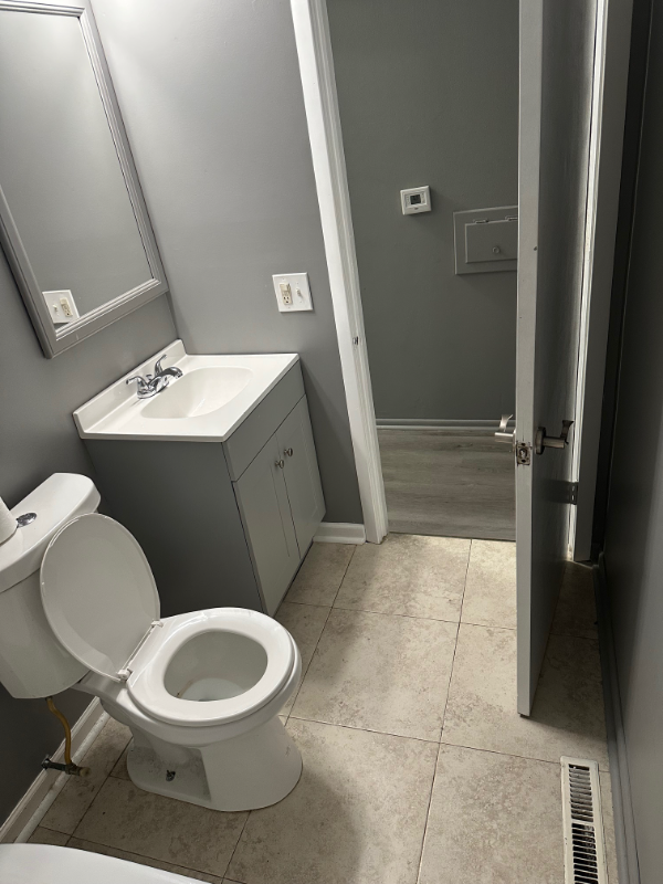 1228 N Fairview Ave - Photo 5 of 12