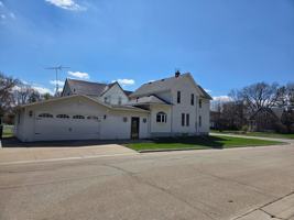 featured image of 1212 1st Ave