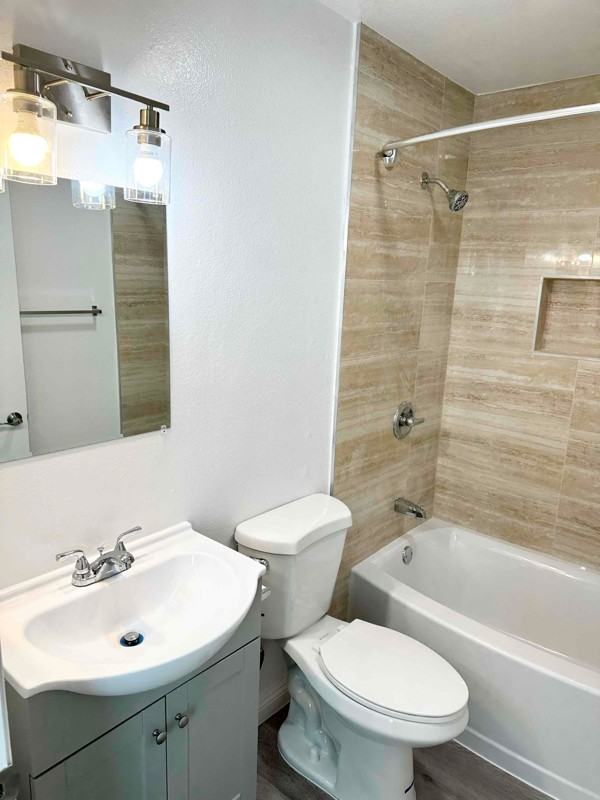 149 N Commonwealth Ave #306 - Photo 6 of 8