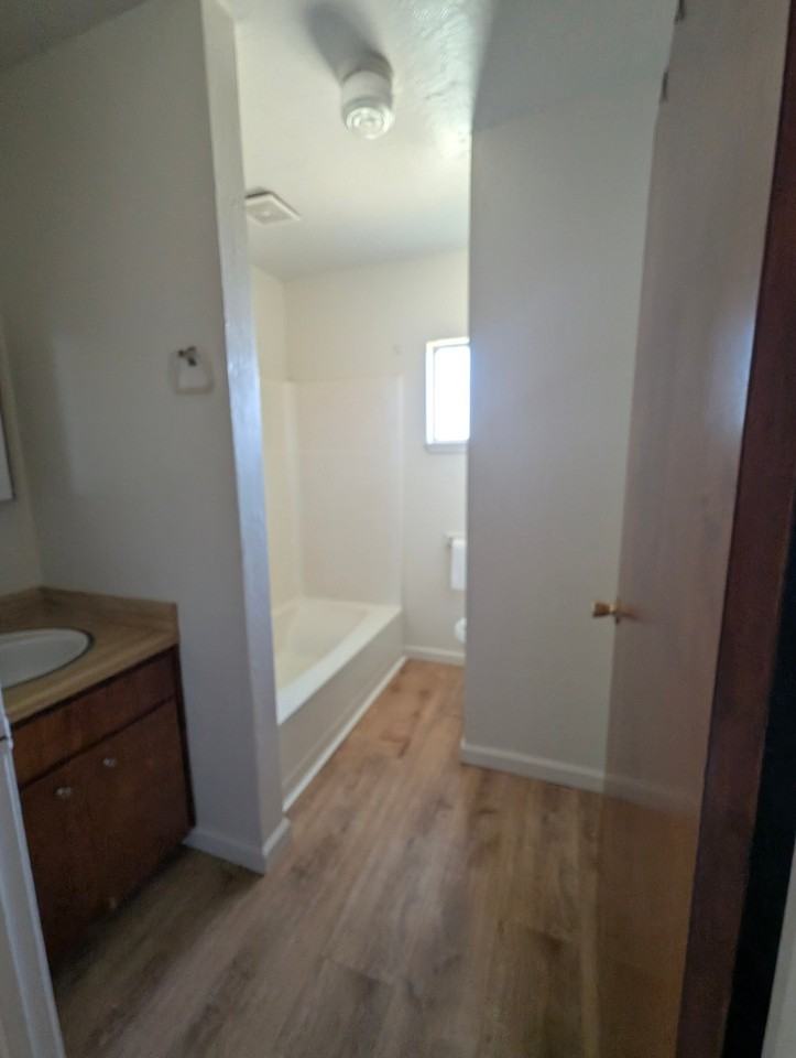 2050 Tehama Ave - Photo 5 of 7