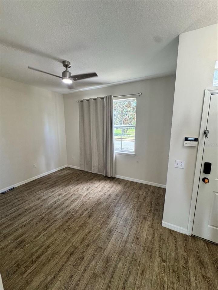 2822 Grasmere View Pkwy - Photo 5 of 12