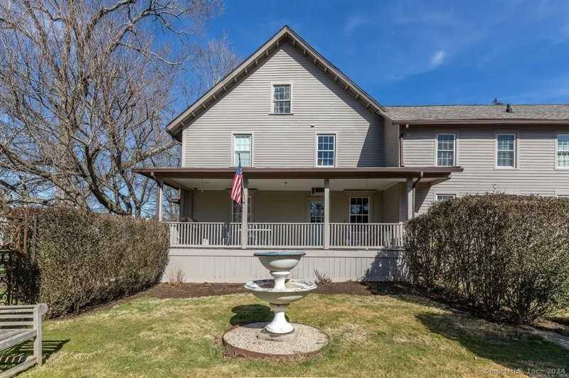 259 Main St S - Photo 3 of 22