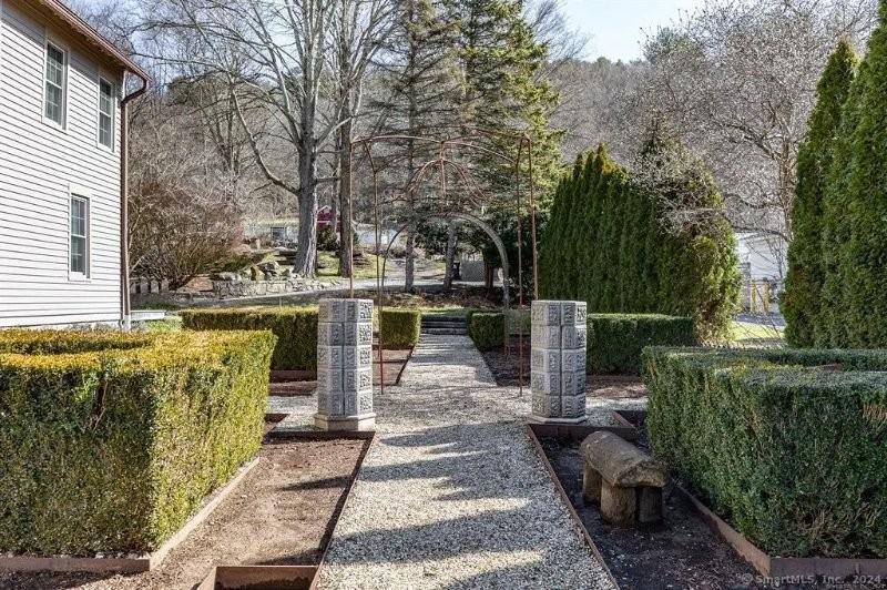 259 Main St S - Photo 5 of 22