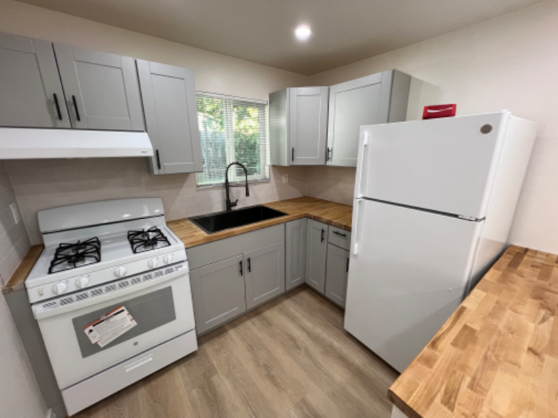 622 Olive St #B - Photo 2 of 8