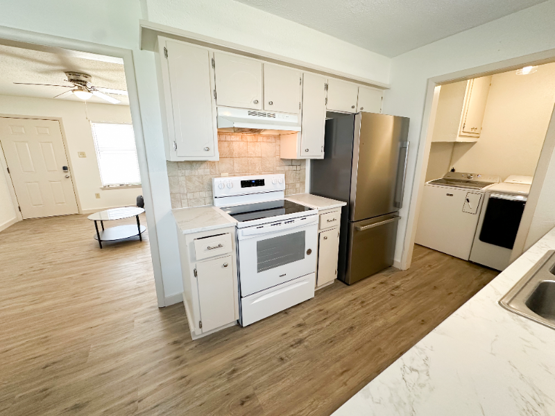 4605 Nw Ozmun Ave - Photo 7 of 14