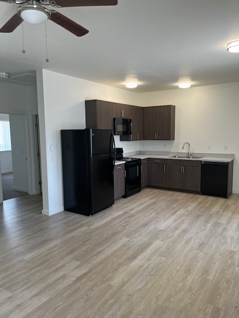 505 Illinois Ave #13 - Photo 5 of 8