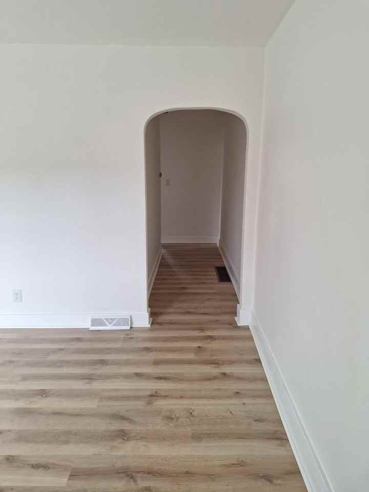 123 E 2nd St #123E2ndST - Photo 4 of 15