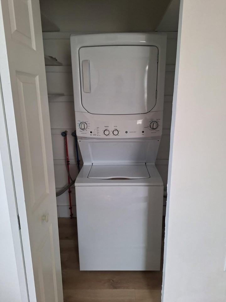 123 E 2nd St #123E2ndST - Photo 5 of 15