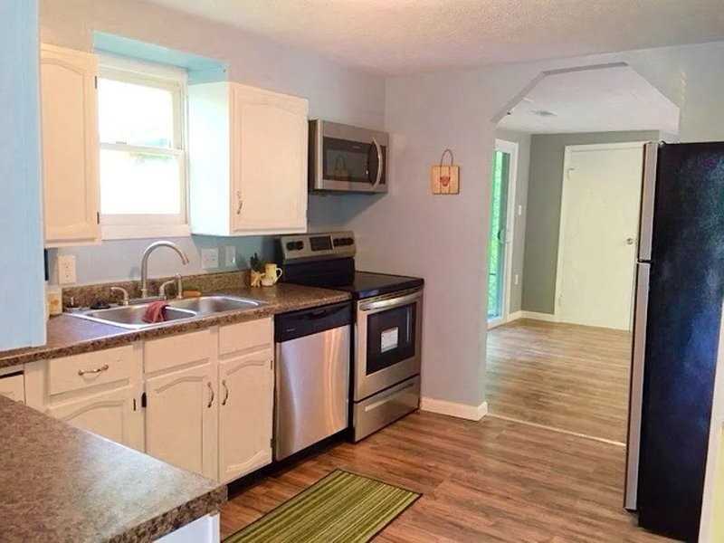 3566 Richardson Rd - Photo 3 of 14