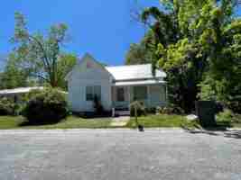 featured image of 322 Archer St