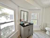 957 Vine St - Photo 1 of 1