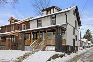 featured image of 1814 E Linnwood Ave