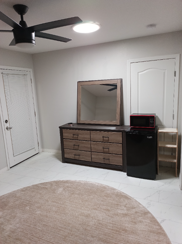 3005 Saint George St #D - Photo 7 of 8