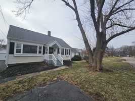 featured image of 15316 S Corbin St