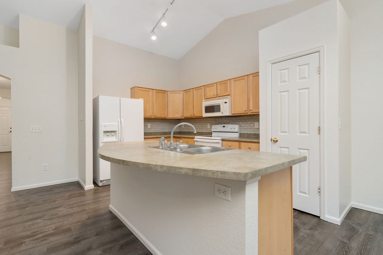 1803 Fossil Creek Pkwy - Photo 7 of 25