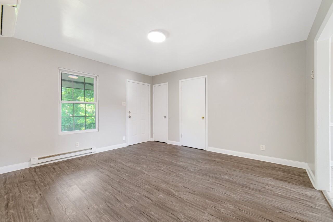 3410 Elizabeth St Nw #5 - Photo 3 of 7