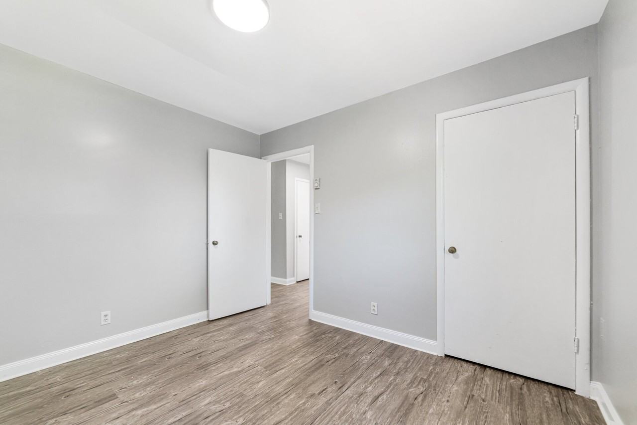 3410 Elizabeth St Nw #5 - Photo 6 of 7