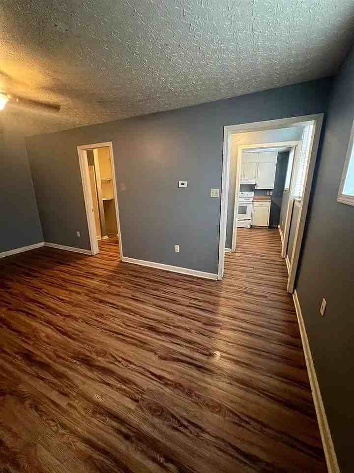 102 E 2nd St #1 - Photo 3 of 5