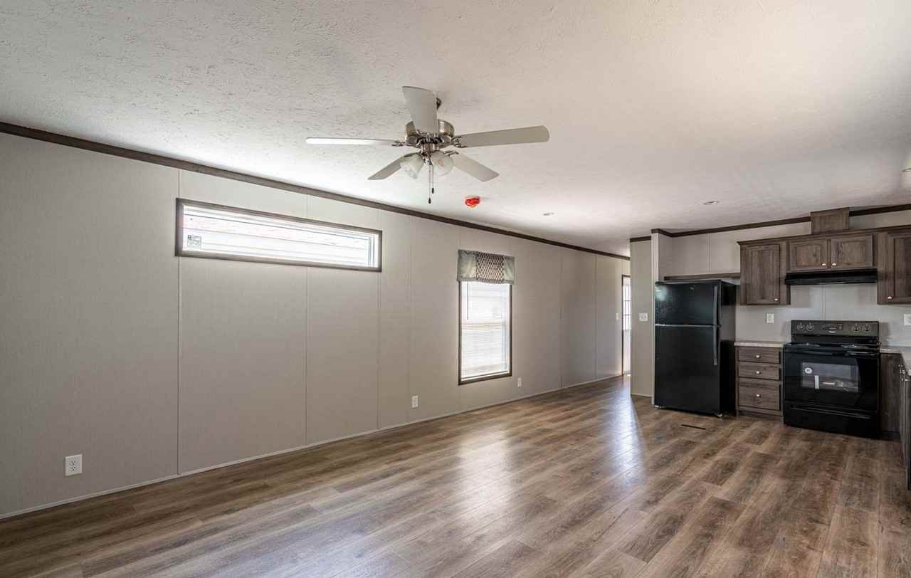 139 Hubert Blvd #26 - Photo 3 of 11