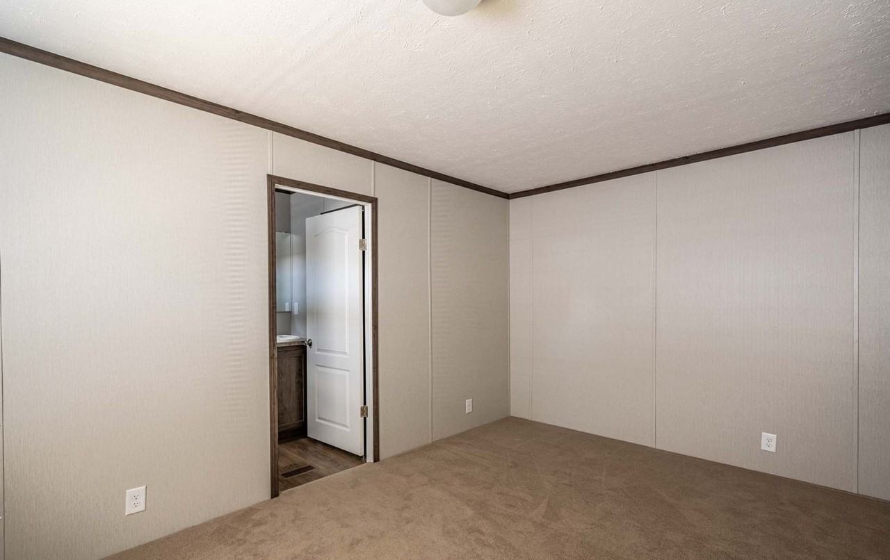 139 Hubert Blvd #26 - Photo 5 of 11