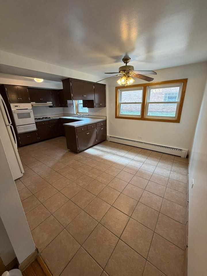 4431 N Newcastle Ave #G - Photo 2 of 7