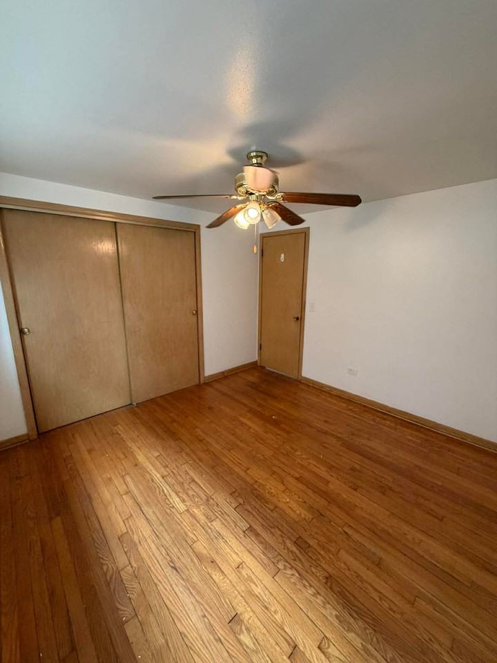 4431 N Newcastle Ave #G - Photo 6 of 7