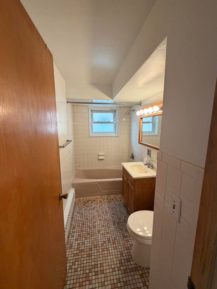 4431 N Newcastle Ave #G - Photo 7 of 7