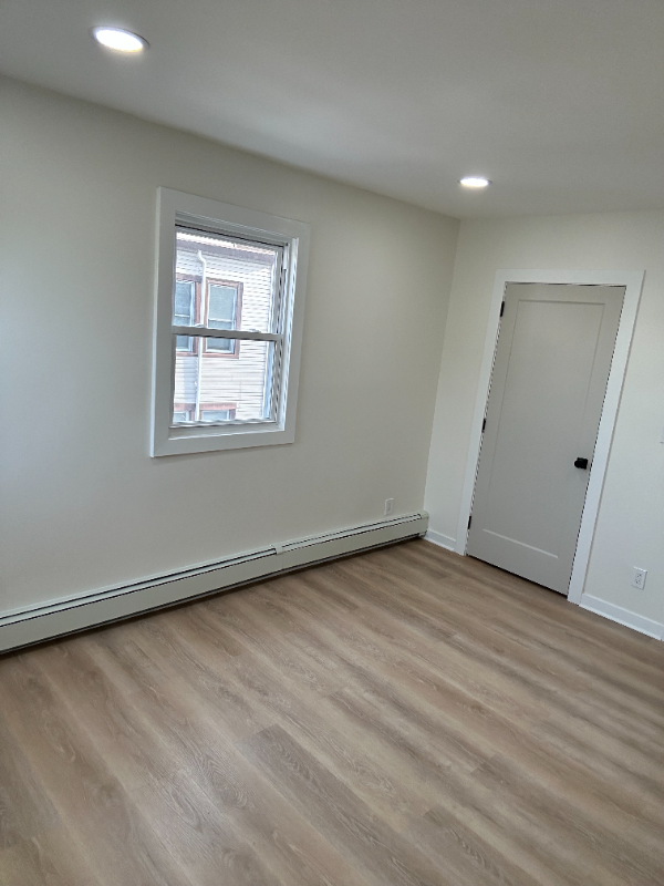 541 Jefferson Ave #2ndFL - Photo 4 of 5