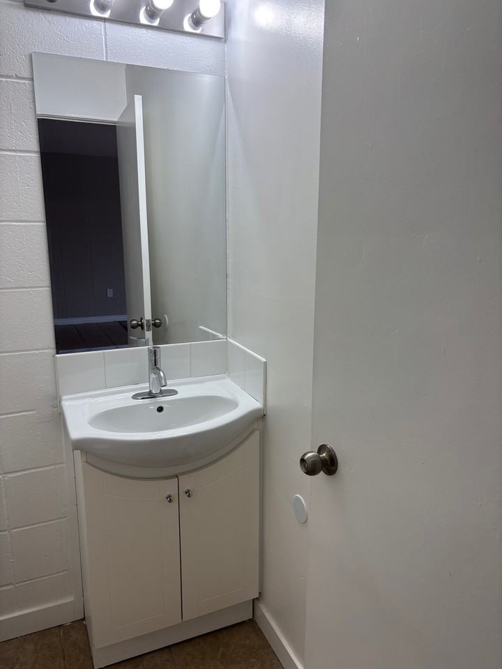 3511 118 Ave Nw #407 - Photo 5 of 8