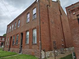 featured image of 221 Upton St #1F