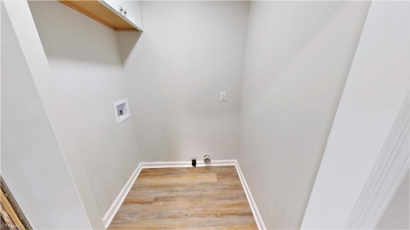 309 Woodlawn St - Photo 3 of 13