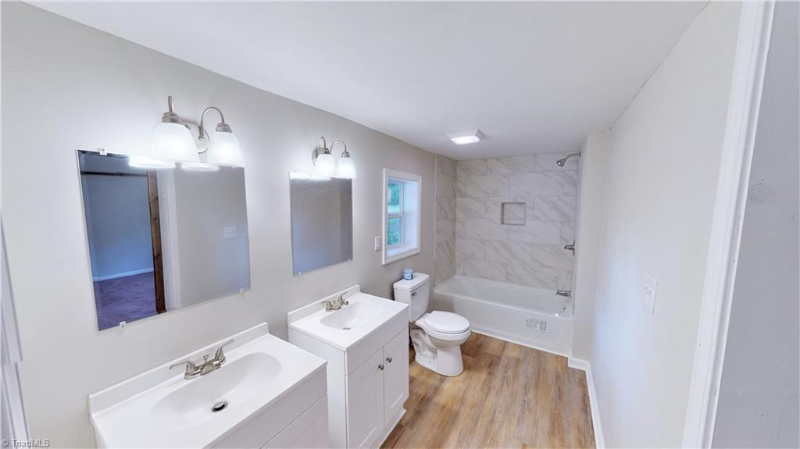 309 Woodlawn St - Photo 4 of 13