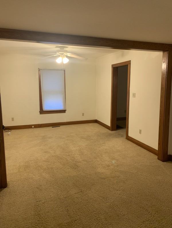 1136 28th St - Photo 4 of 16