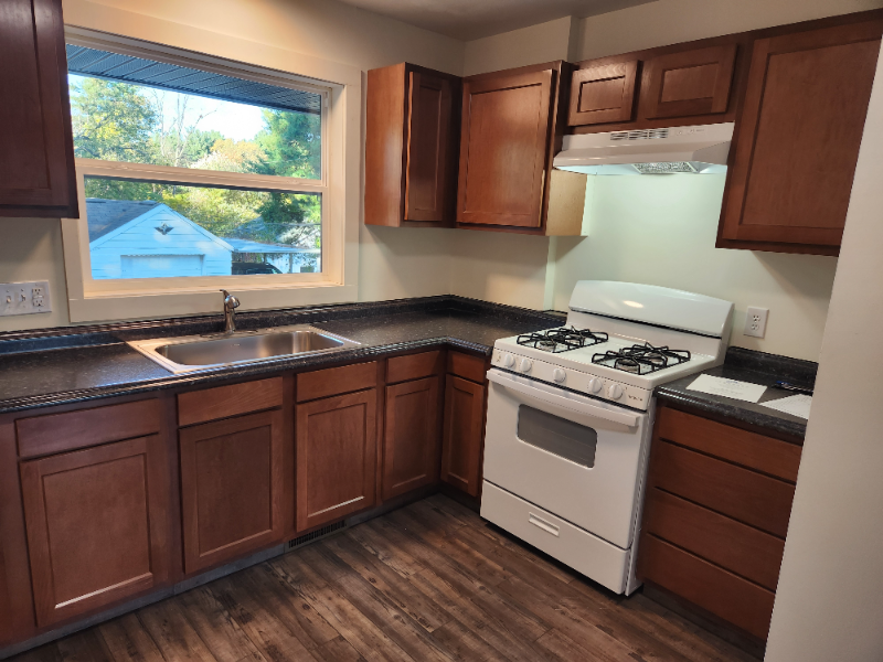 4707 Kent Rd #1-4 - Photo 5 of 17