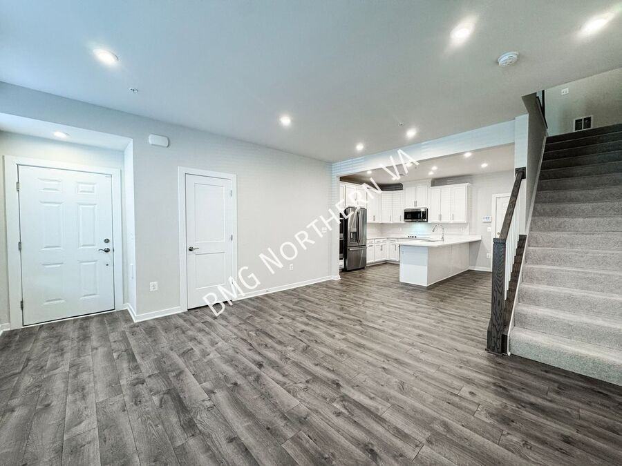 206A Park Central Ter - Photo 3 of 24