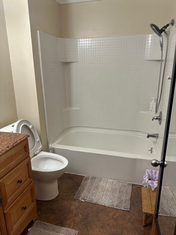 5417 Glenwood Ave - Photo 3 of 6