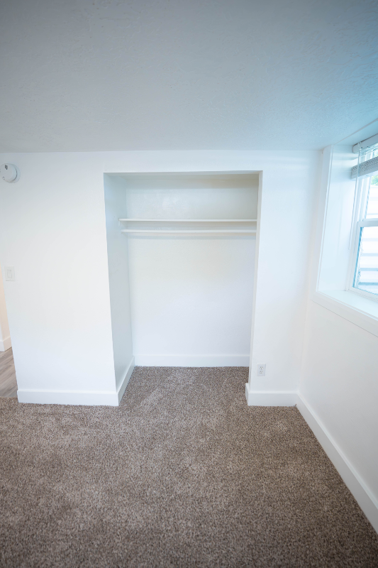 2550 S Highland Dr #B - Photo 3 of 16