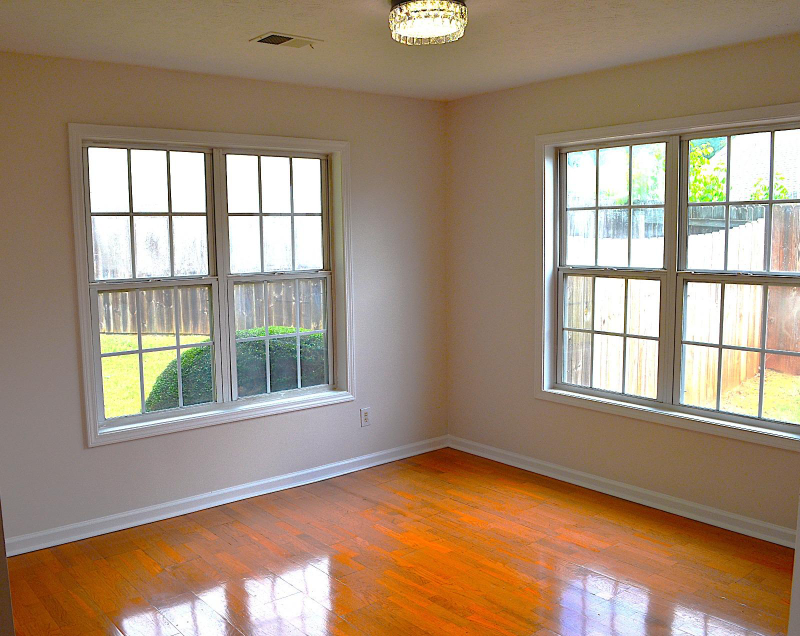 282 Ellesmere Ct - Photo 5 of 18