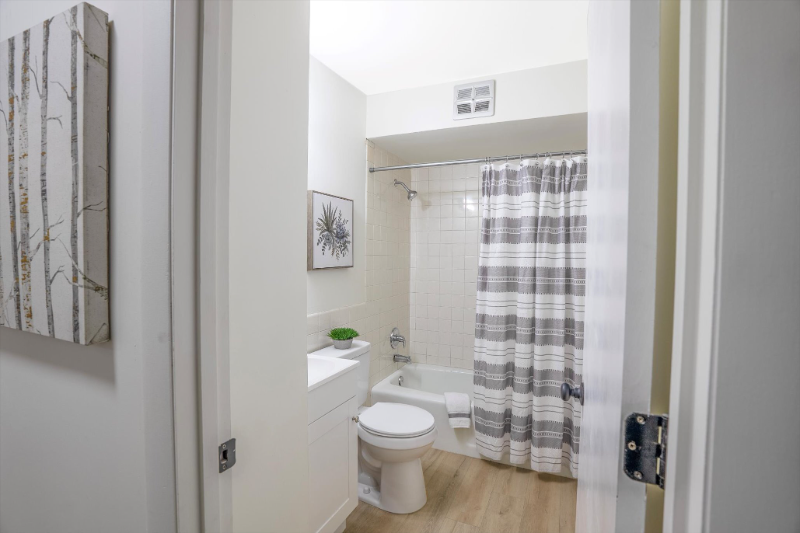 2649 Keokuk St - Photo 5 of 11