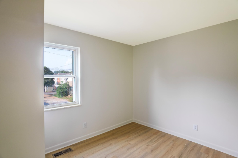 2649 Keokuk St - Photo 6 of 11