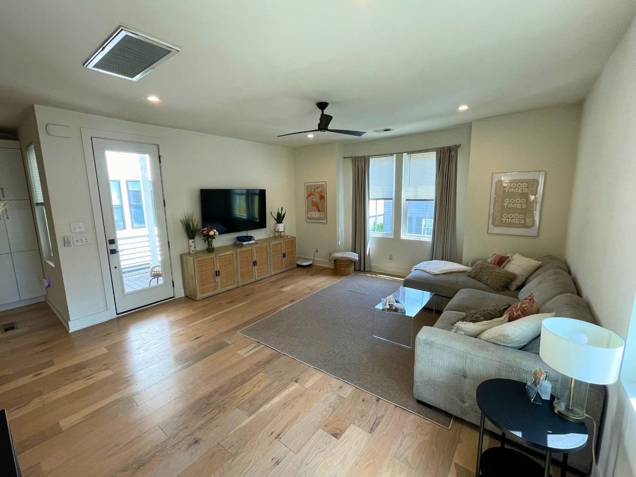 106 Cooper St - Photo 2 of 11