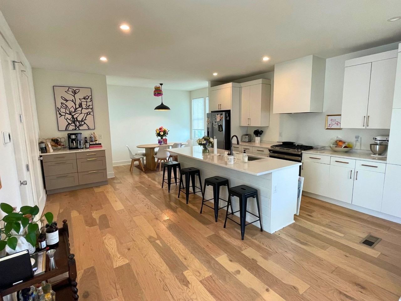 106 Cooper St - Photo 3 of 11