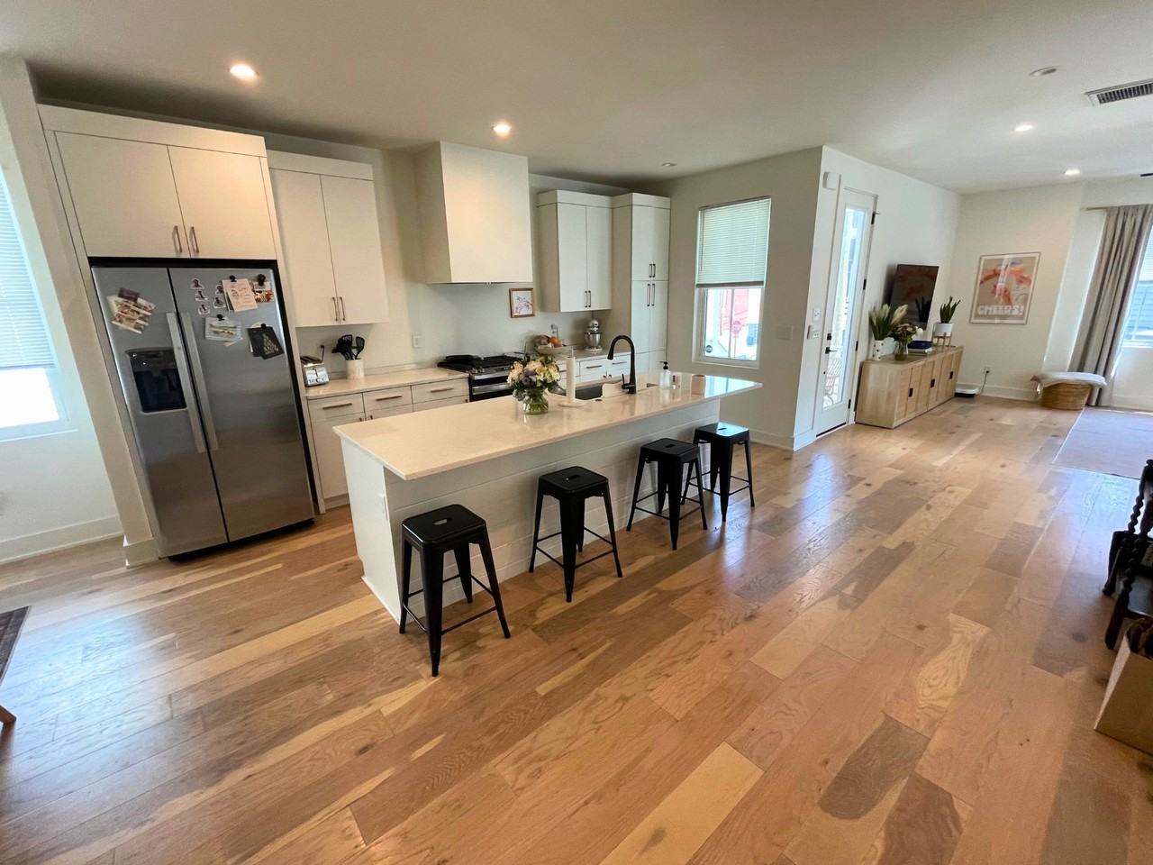 106 Cooper St - Photo 4 of 11