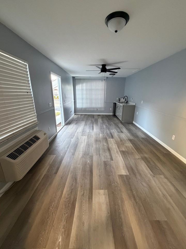 252 Coco Plum Dr #B - Photo 4 of 12