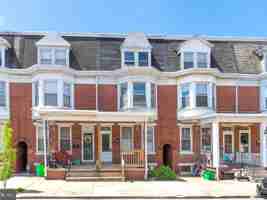 featured image of 40 N Tremont St #2