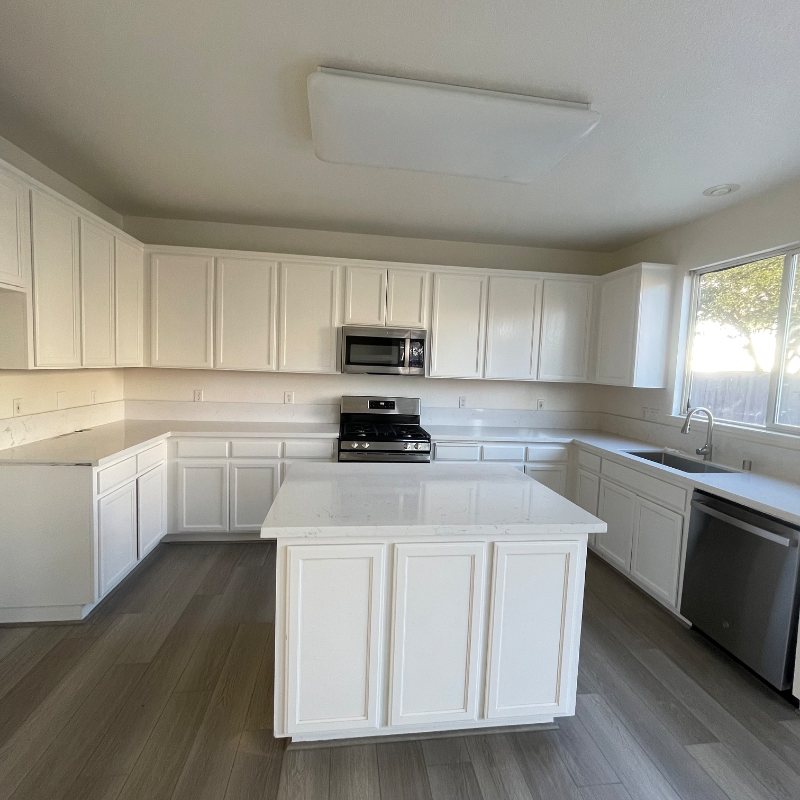 1924 Rochester St - Photo 4 of 9