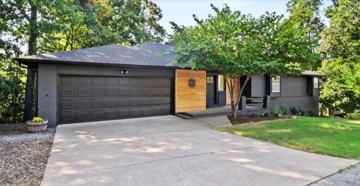 featured image of 5 Dunvegan Ln