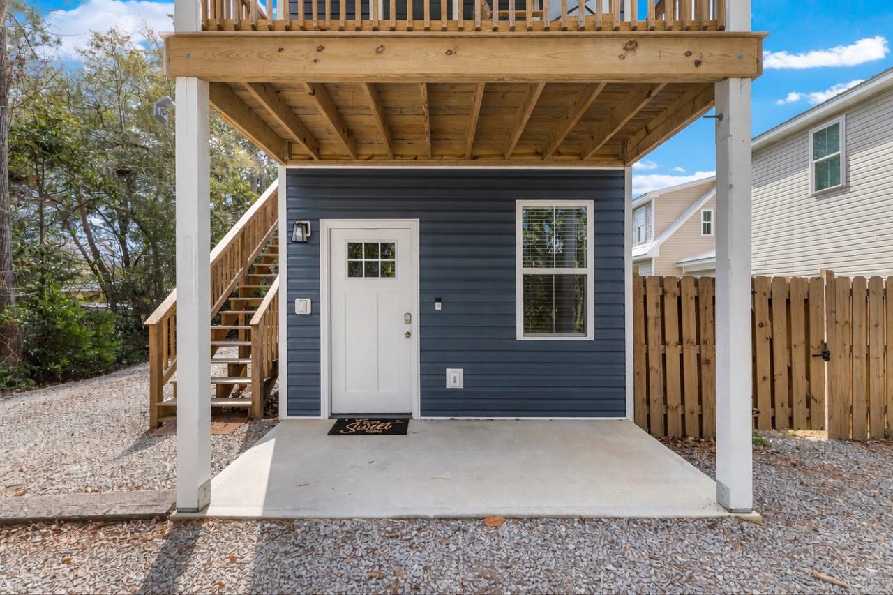 5069 Peachtree Ave #A - Photo 2 of 15