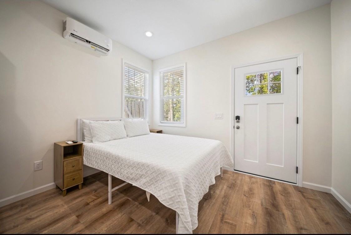 5069 Peachtree Ave #A - Photo 6 of 15