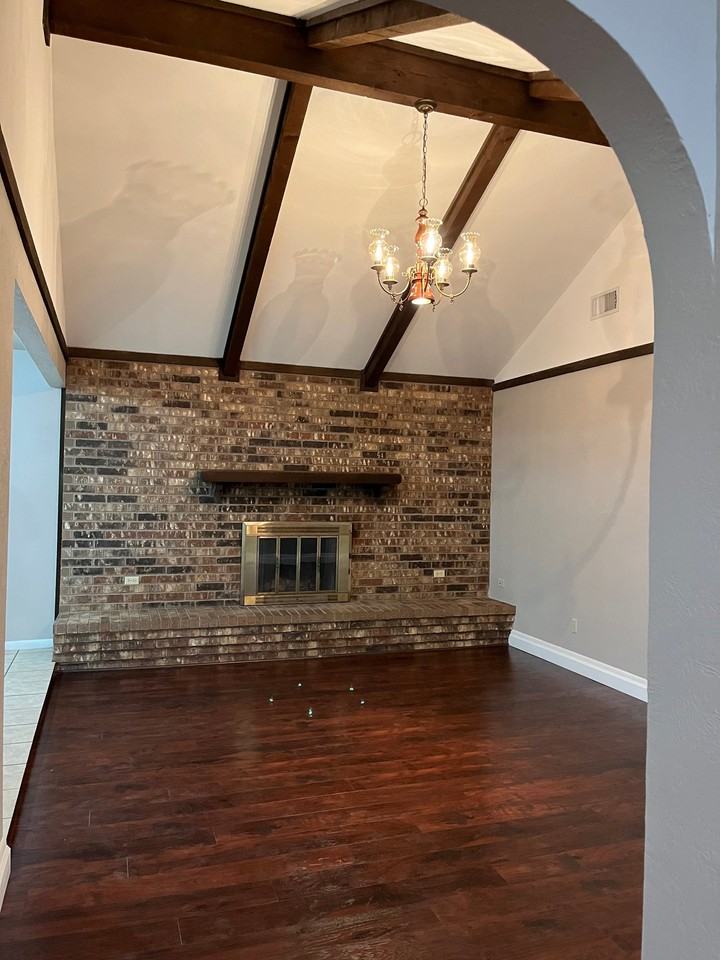 4711 Lois Ln - Photo 5 of 19